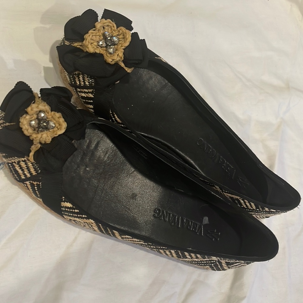Vera Wang Lavender Ballet Flats — Sz 6-1/2 —Rattan, Black ribbon and rhinestone.